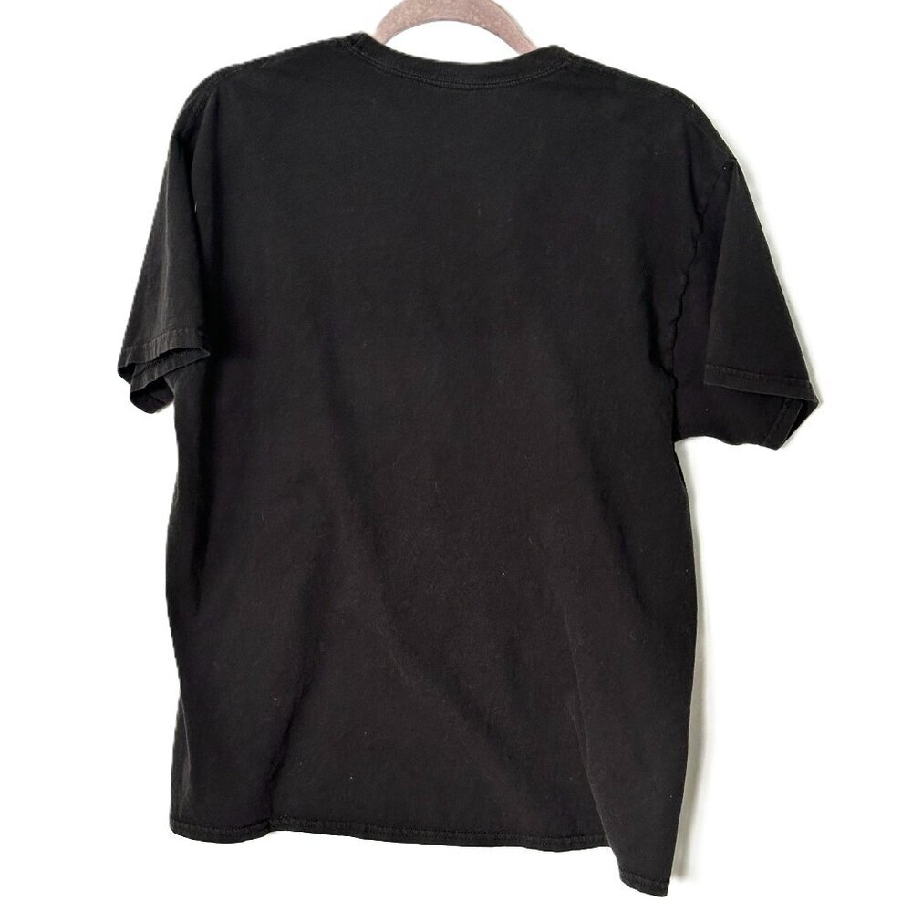 Black Tee Men's Size Large With Front Pocket - Picture 3 of 5